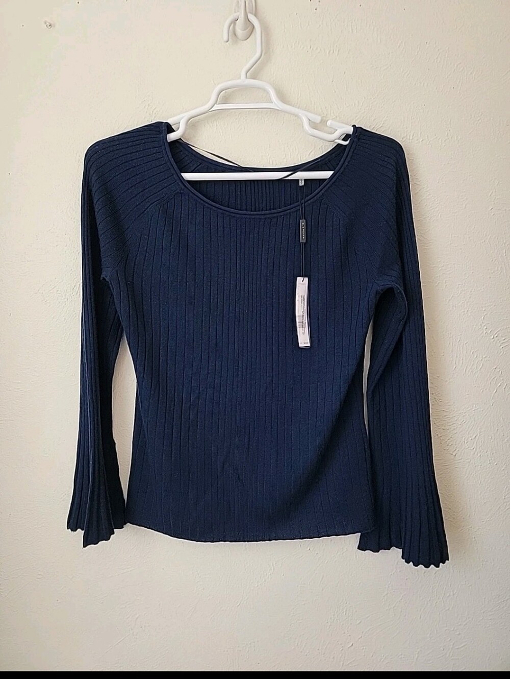 Elie Tahari Navy Ribbed Wool Scoop-Neck Long Sleeve Sweater